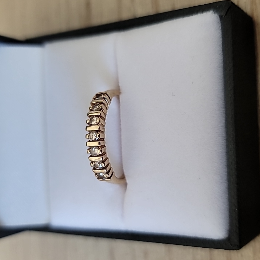 14KT SOLID GOLD DIAMOND ETERNITY BAND